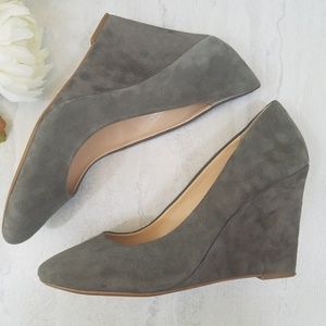 BANANA REPUBLIC Gray Suede Wedge Heels